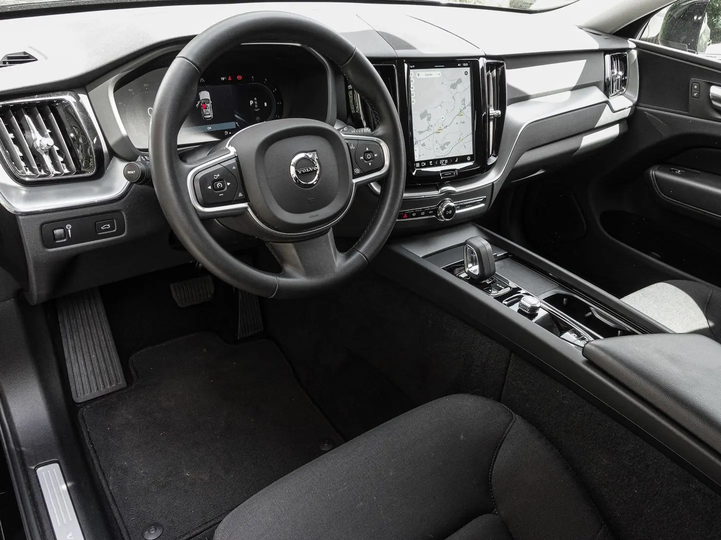 XC60 Momentum Pro 2WD B4 Diesel EU6d AHK Digital
