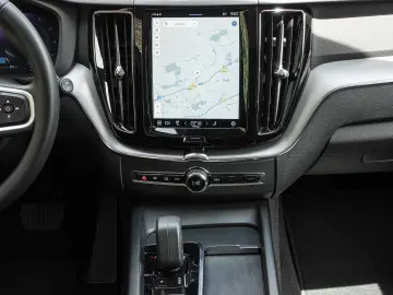 XC60 Momentum Pro 2WD B4 Diesel EU6d AHK Digital