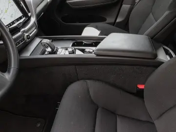 XC60 Momentum Pro 2WD B4 Diesel EU6d AHK Digital