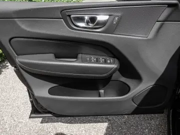XC60 Momentum Pro 2WD B4 Diesel EU6d AHK Digital