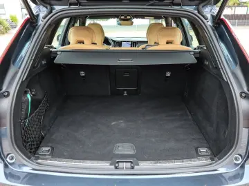 XC60 B4 Diesel AWD Inscription Aut. Navi*PDC*LED
