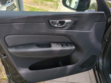 XC 60 R Design 2WD