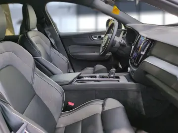 XC 60 R Design 2WD