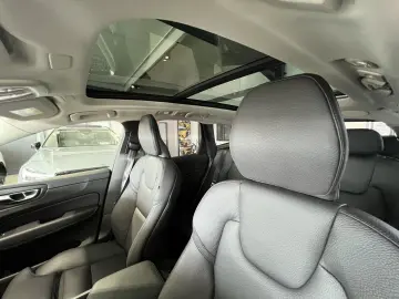 XC60 T8 Ultimate Dark Recharge AWD 21'' 360° HUD