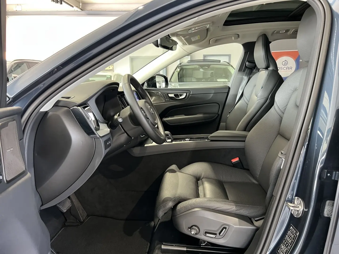 XC60 T8 Ultimate Dark Recharge AWD 21'' 360° HUD