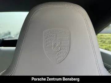 911 Carrera 4 GTS