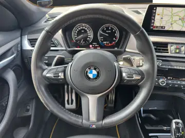 X2 sDrive18d M-SPORT LED NAVI HUD PANO 19
