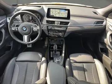 X2 sDrive18d M-SPORT LED NAVI HUD PANO 19