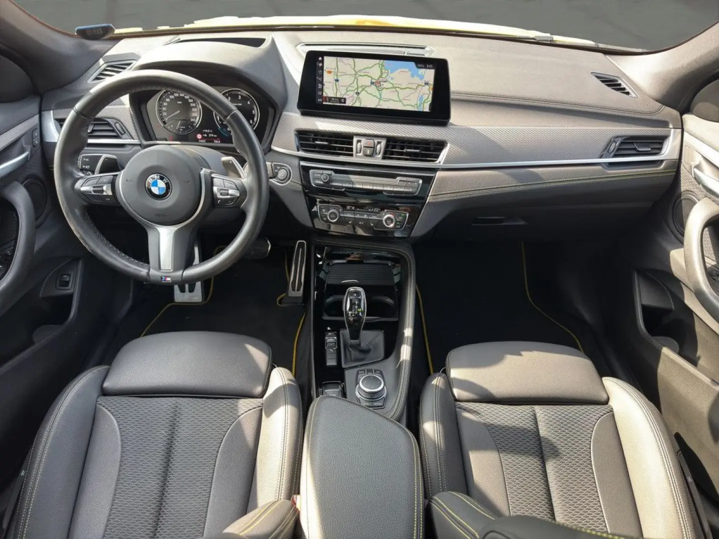 X2 sDrive18d M-SPORT LED NAVI HUD PANO 19