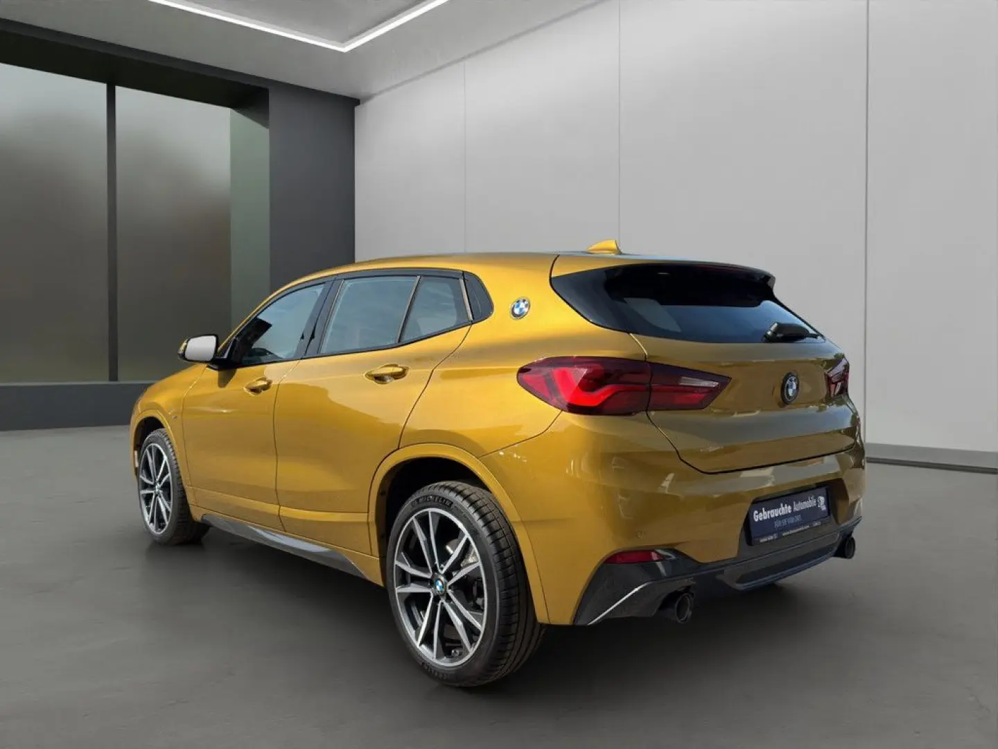 X2 sDrive18d M-SPORT LED NAVI HUD PANO 19