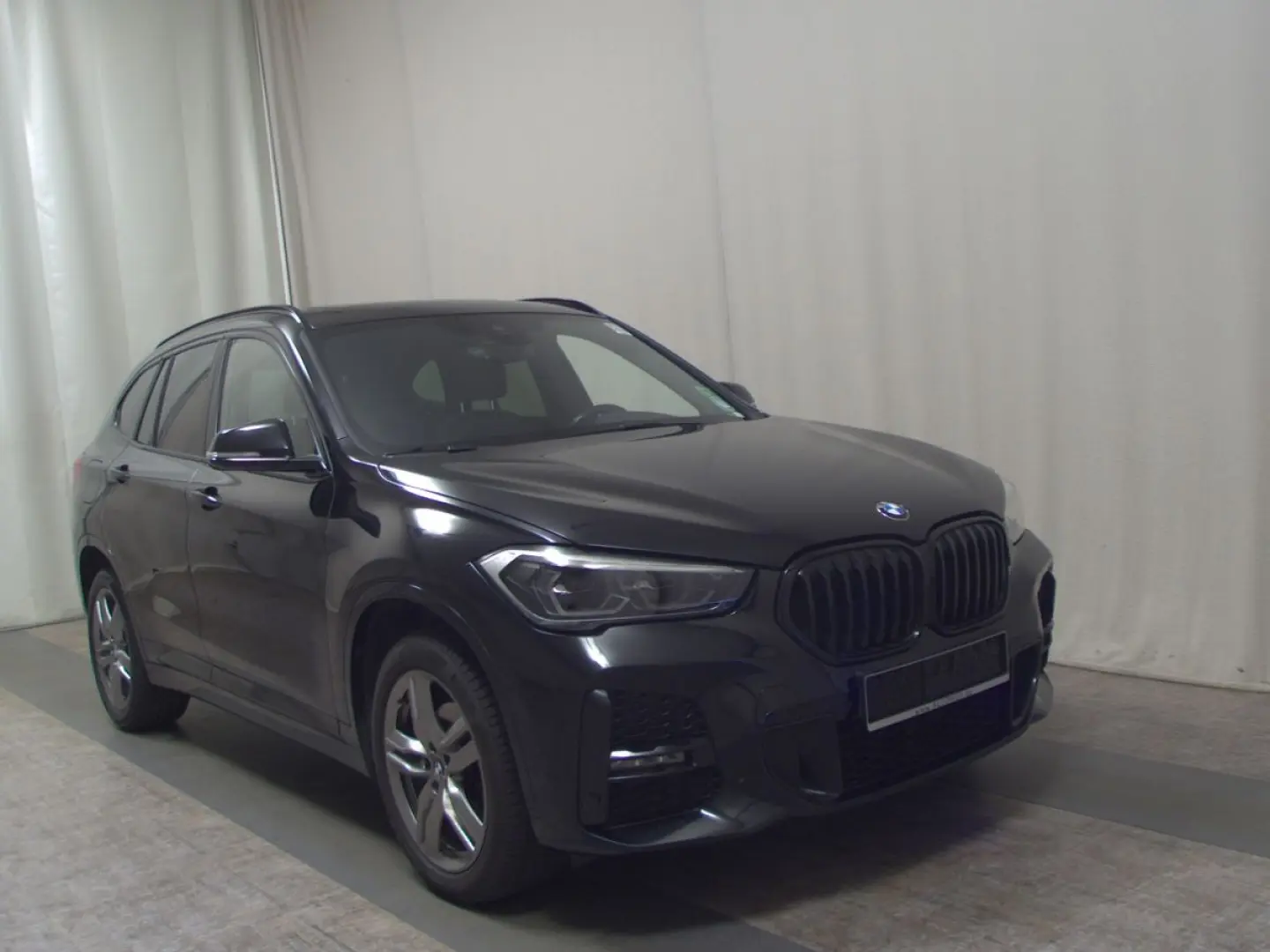 X1 sDrive18d M-Sport Navi LED+ H/K Pano RFK AHK