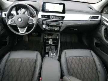 X1 s20d DrivAss+ACC HUD PanoD.Sitzh.Lordose 18