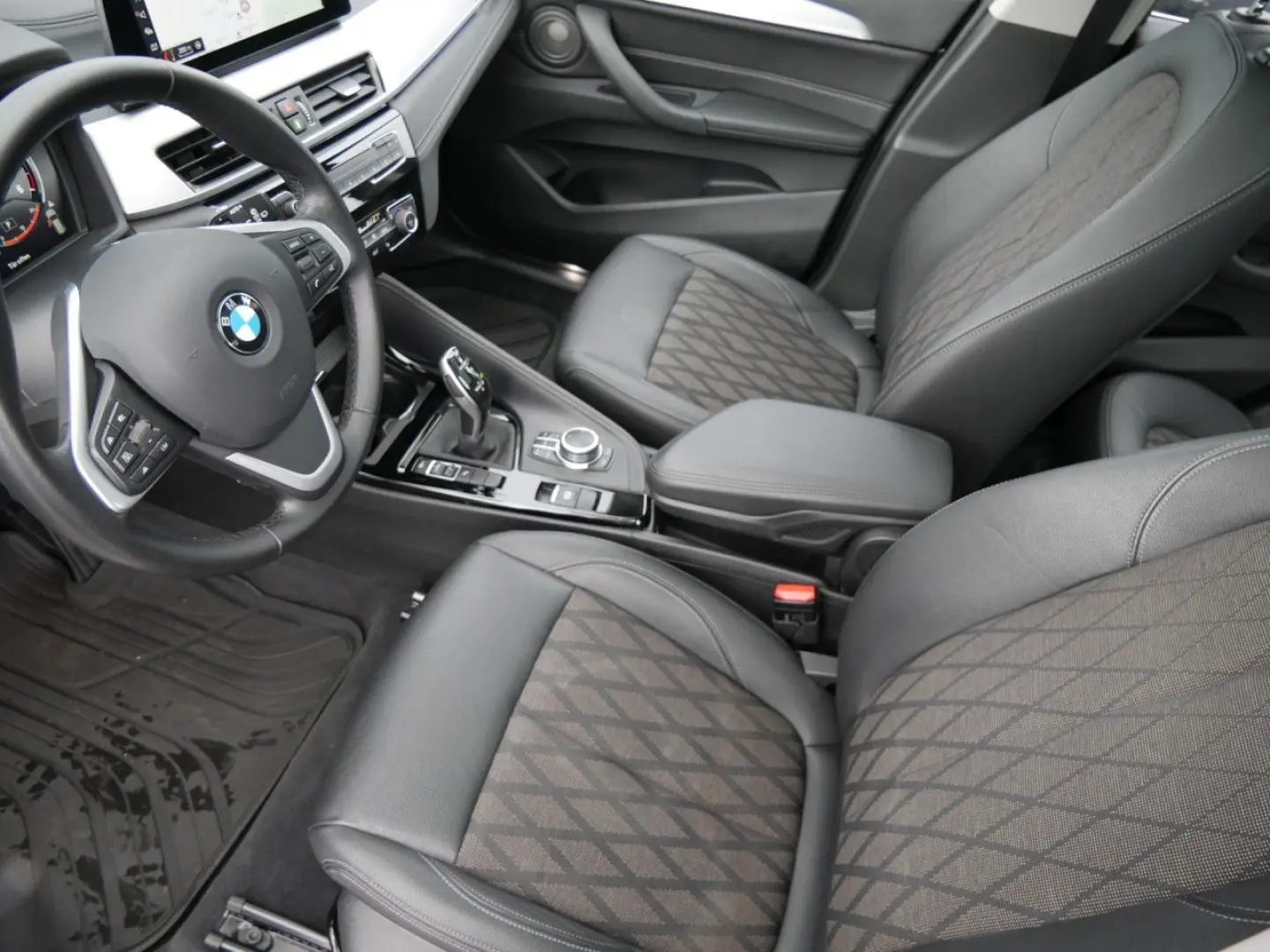 X1 s20d DrivAss+ACC HUD PanoD.Sitzh.Lordose 18
