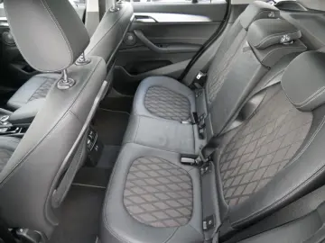 X1 s20d DrivAss+ACC HUD PanoD.Sitzh.Lordose 18