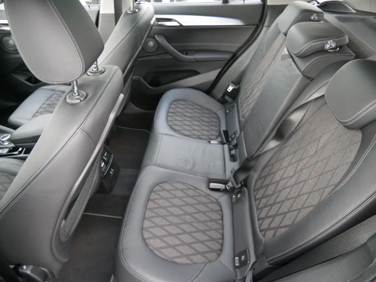 X1 s20d DrivAss+ACC HUD PanoD.Sitzh.Lordose 18