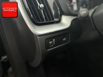 XC60 B4 VOLL-LED+KAMERA+KEYLESS+CARPLAY+