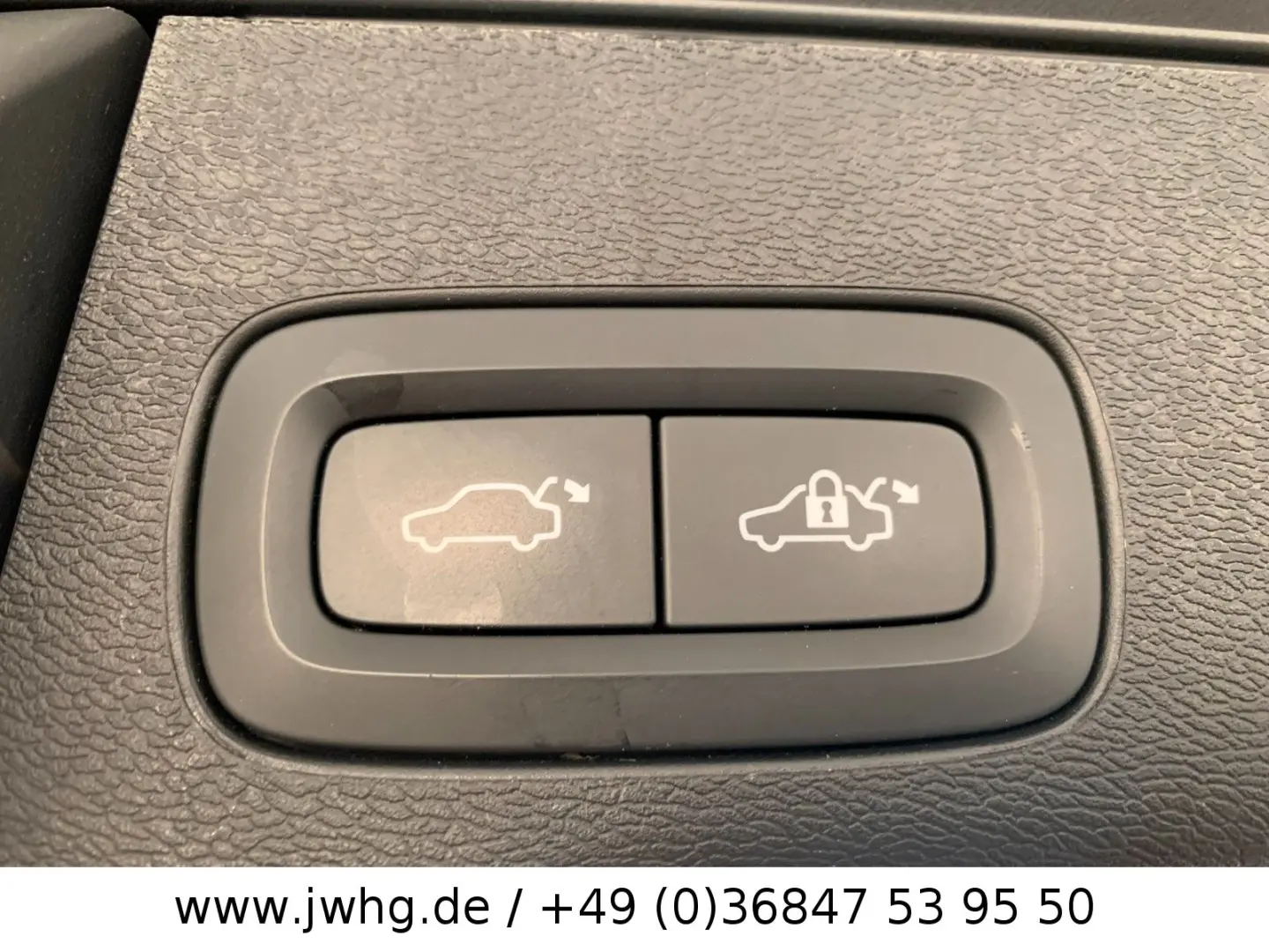 XC60 Core LED Navi 19