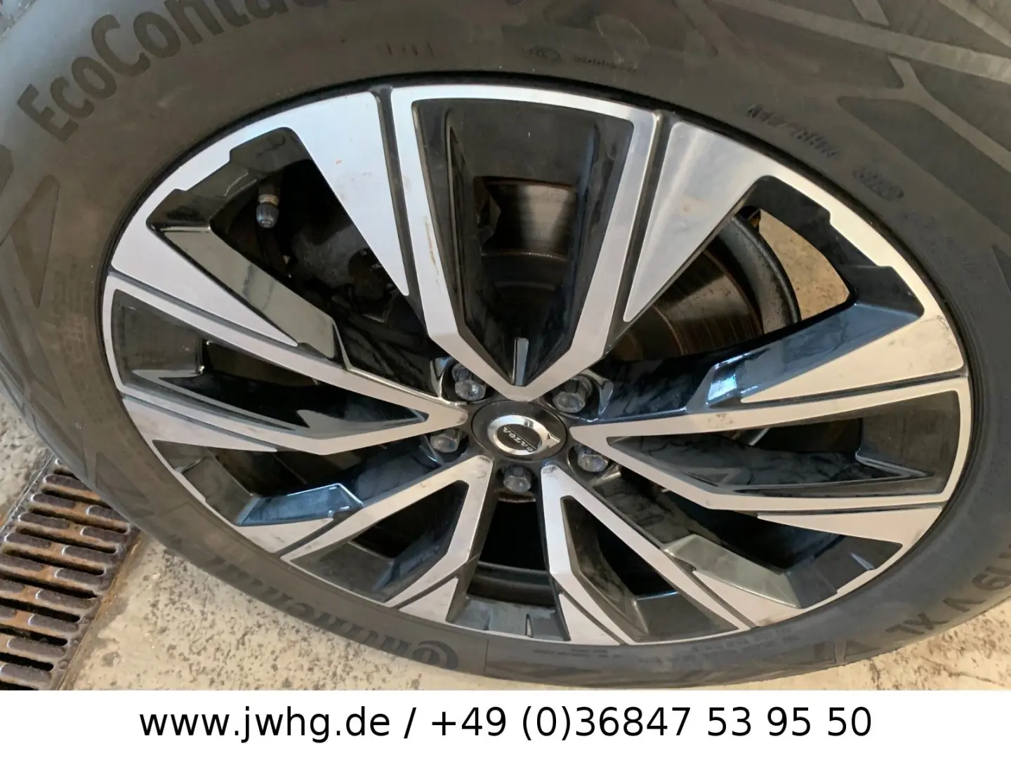 XC60 Core LED Navi 19