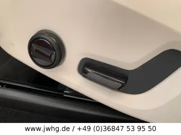 XC60 Core LED Navi 19