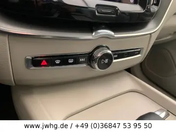 XC60 Core LED Navi 19