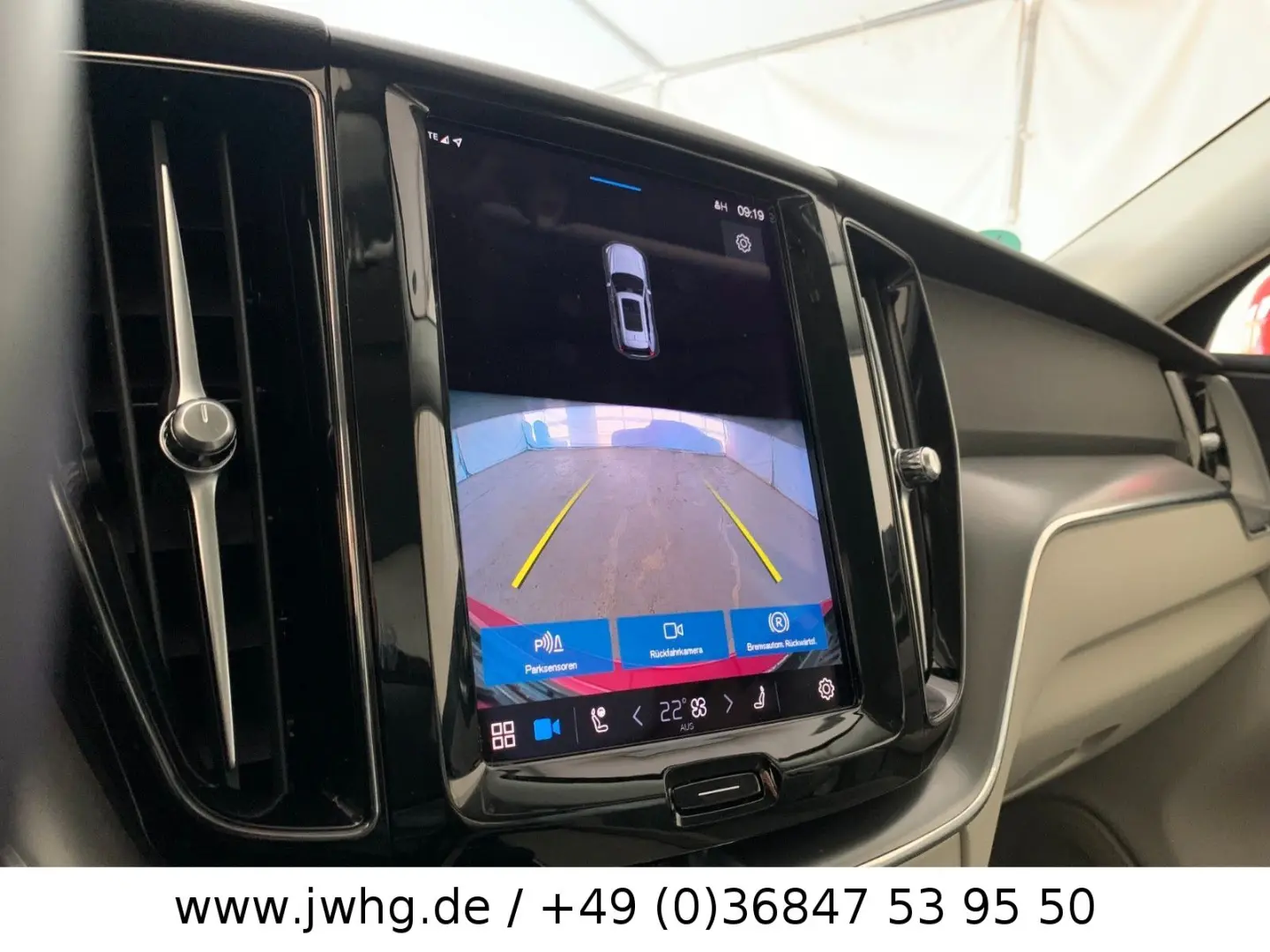 XC60 Core LED Navi 19