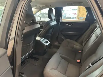 XC60 Momentum*ACC*AHK*CarPlay*Ambiente*DAB*PDC