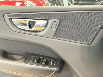 XC60 Momentum*ACC*AHK*CarPlay*Ambiente*DAB*PDC