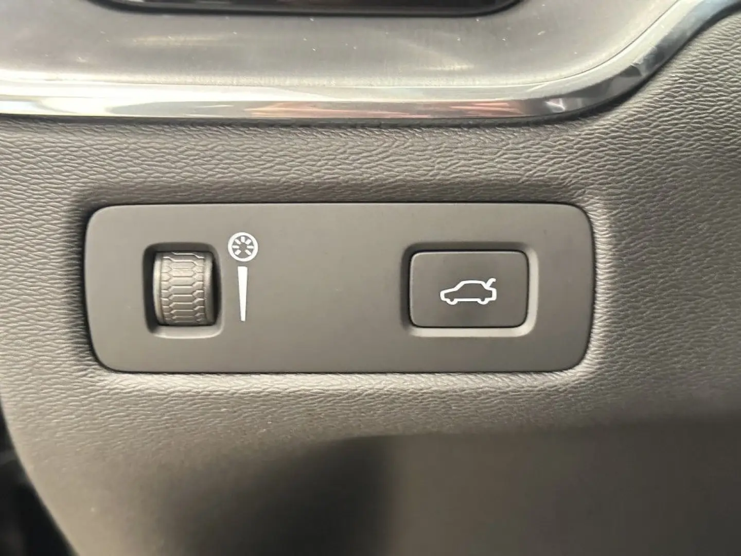 XC60 Momentum*ACC*AHK*CarPlay*Ambiente*DAB*PDC