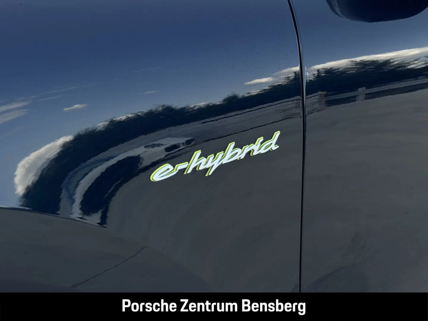 Cayenne E-Hybrid AHK Pano HUD Matrix SurroundVie