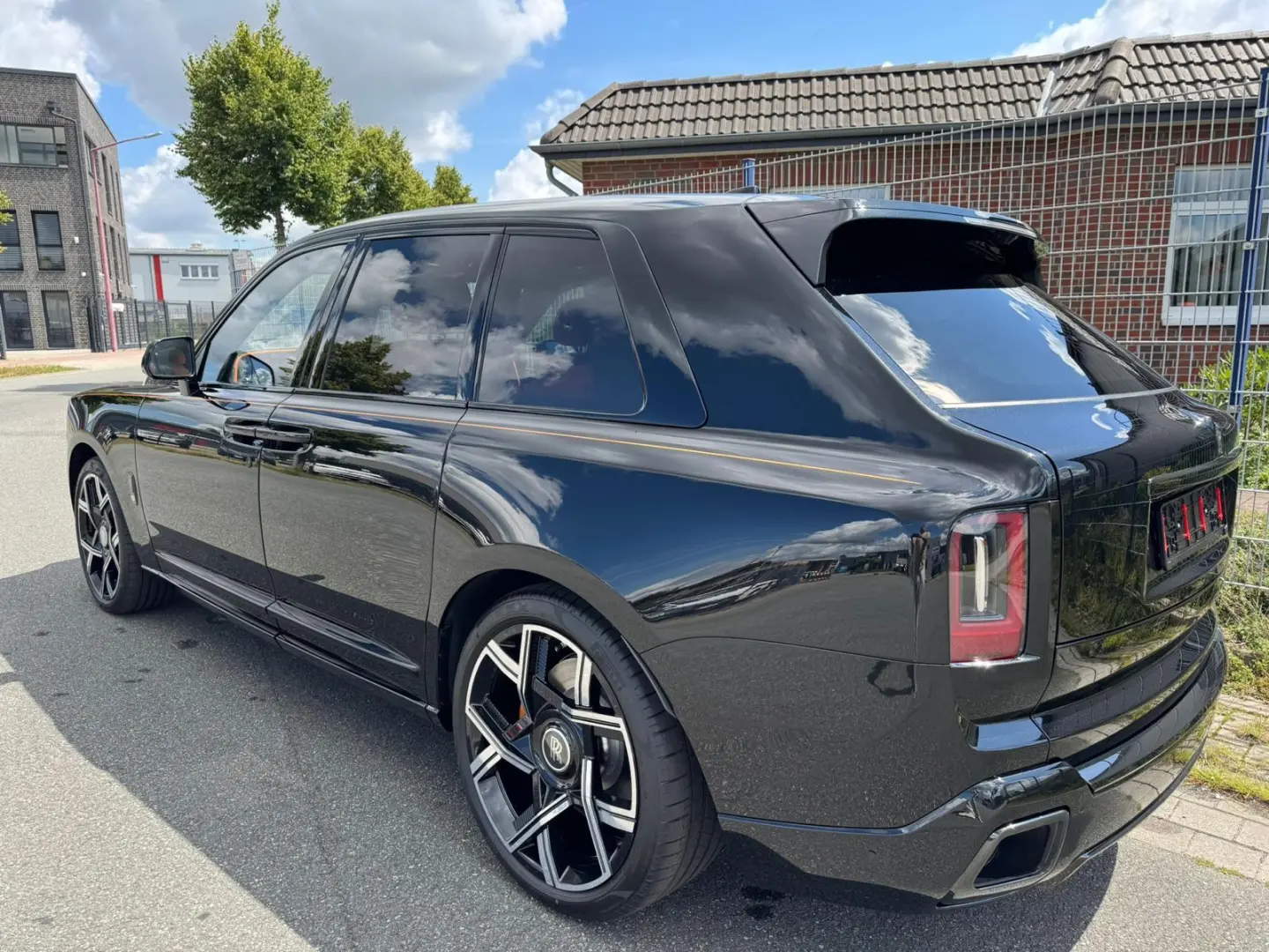 New Rolls Royce Cullinan Series II BLACK BADGE