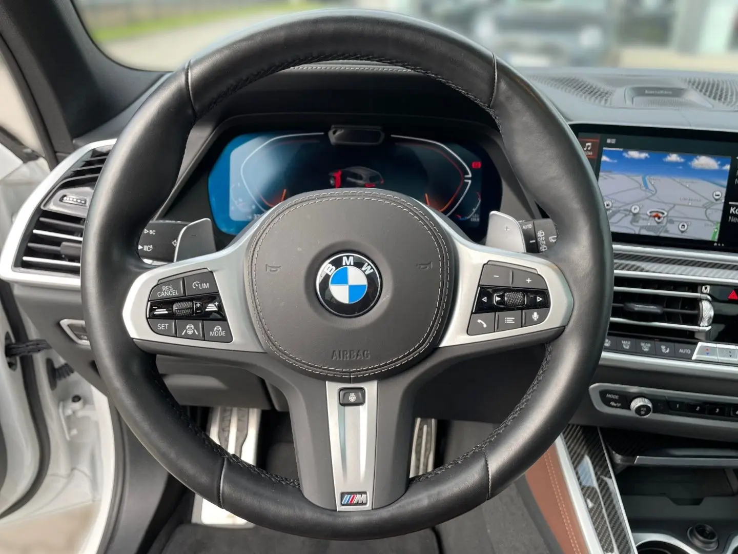 X5 xDrive40i M Sport Night Vision Gestik TV B&W