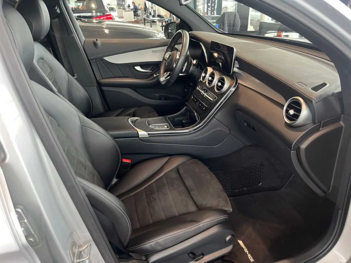 GLC Coupe 300d 4Matic  AMG Advanced,RFK,MBUX,19