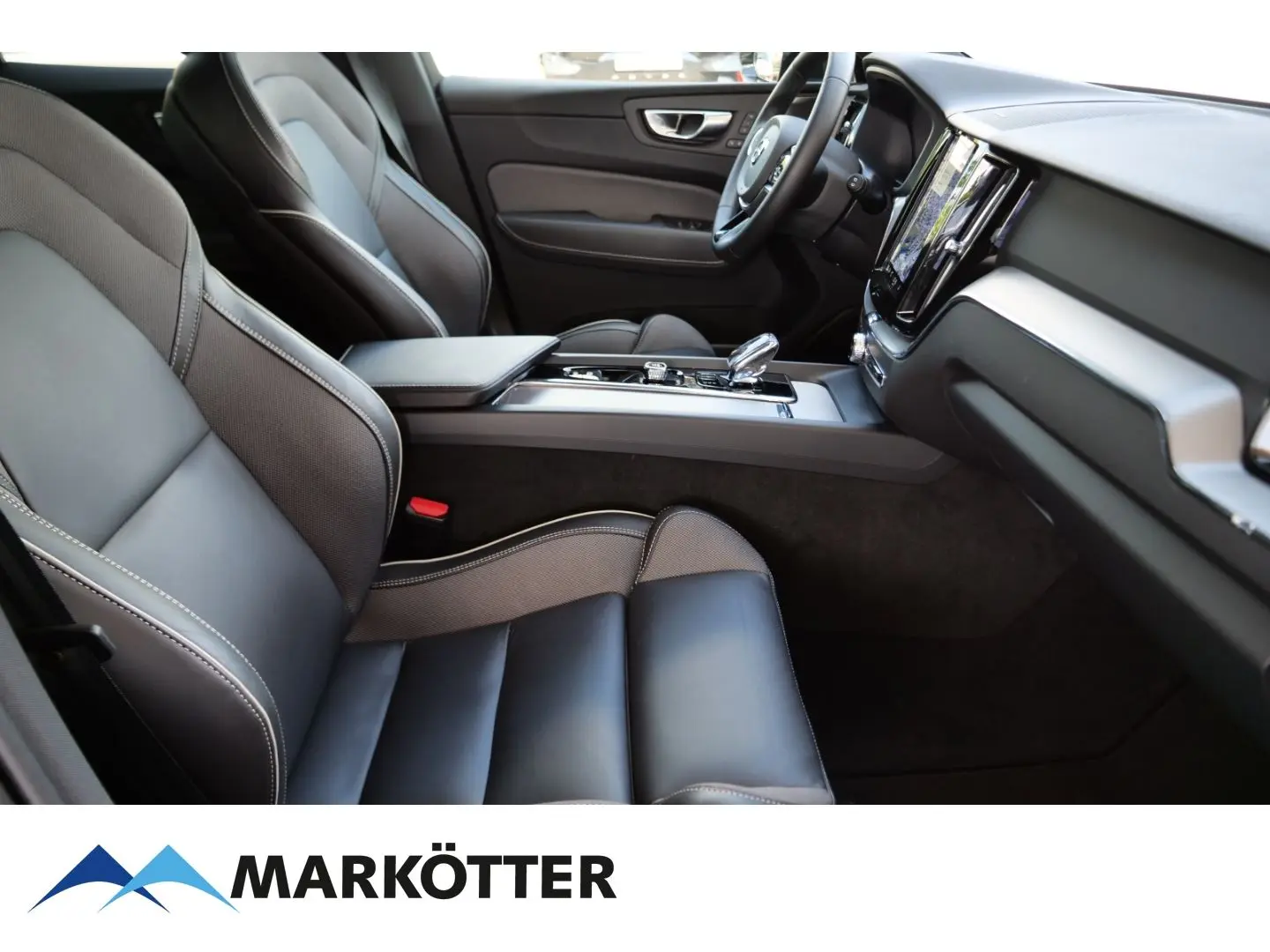 XC60 T8 Recharge AWD Plus Dark STHZ/PANO/360CAM