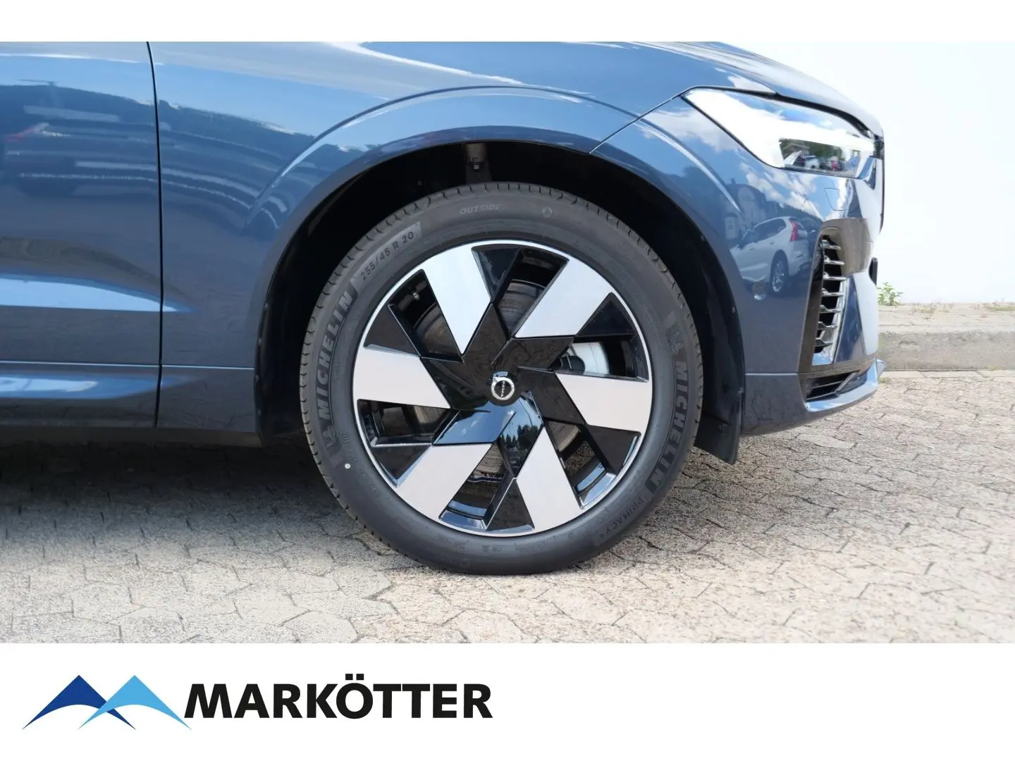 XC60 T8 Recharge AWD Plus Dark STHZ/PANO/360CAM