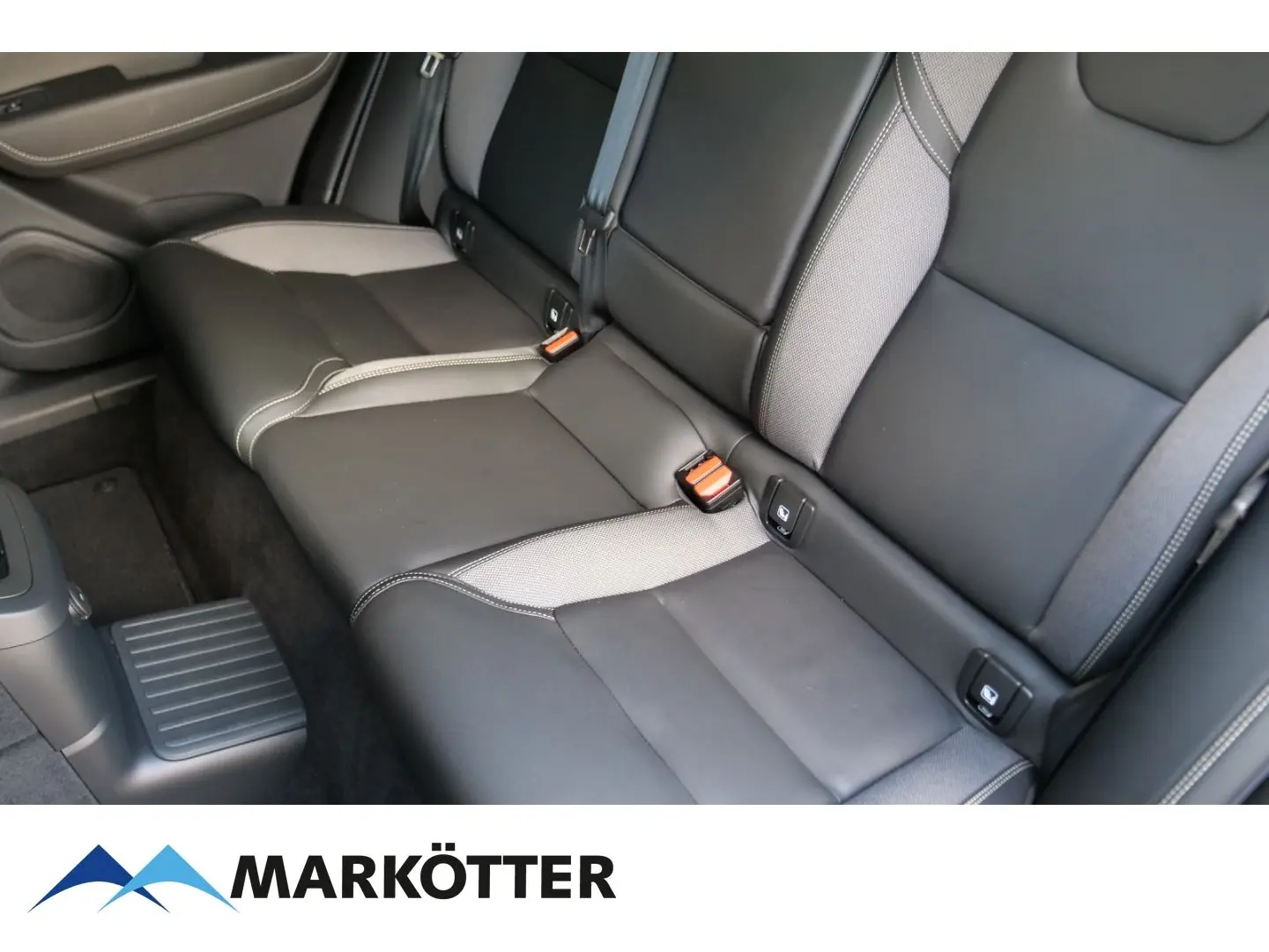 XC60 T8 Recharge AWD Plus Dark STHZ/PANO/360CAM