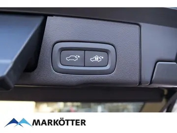 XC60 T8 Recharge AWD R-Design STHZ/CAM/ACC/BLIS