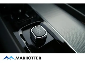 XC60 T8 Recharge AWD R-Design STHZ/CAM/ACC/BLIS