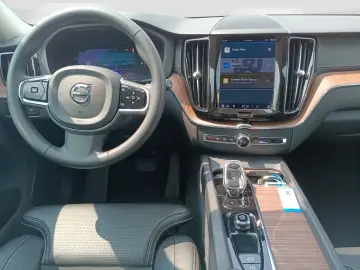 XC60 T8 AWD Ultimate Dark  360°/AHK/Massagesitze