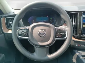XC60 T8 AWD Ultimate Dark  360°/AHK/Massagesitze