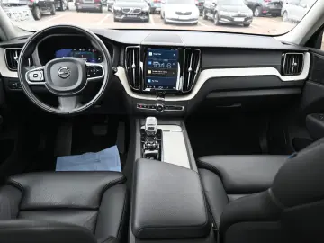 XC60 T8 Inscription PHEV AWD*H&K*STHZG*PANO*