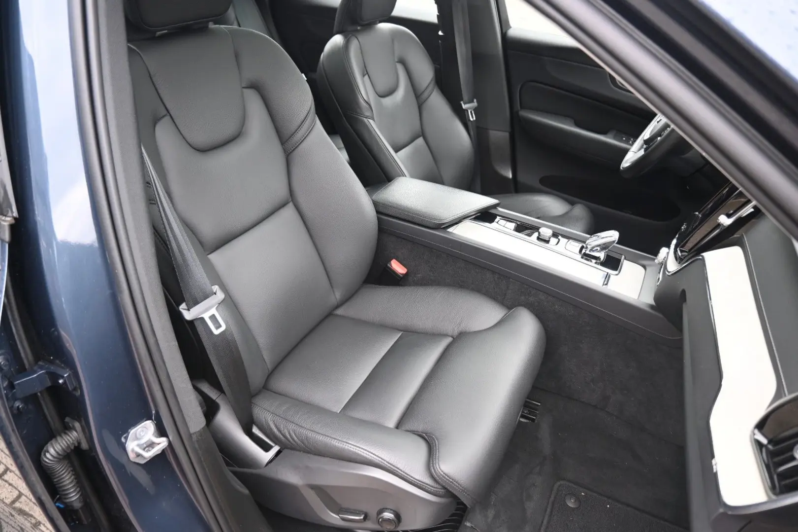XC60 T8 Inscription PHEV AWD*H&K*STHZG*PANO*