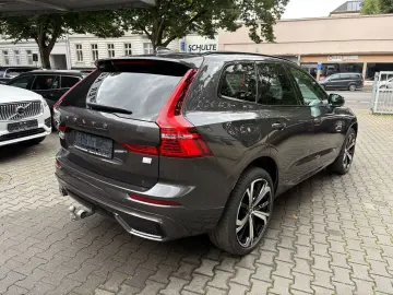 XC60 T8 Plus Dark AHK 360° H&K PANO 21