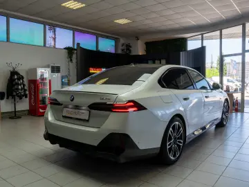 BMW 520I