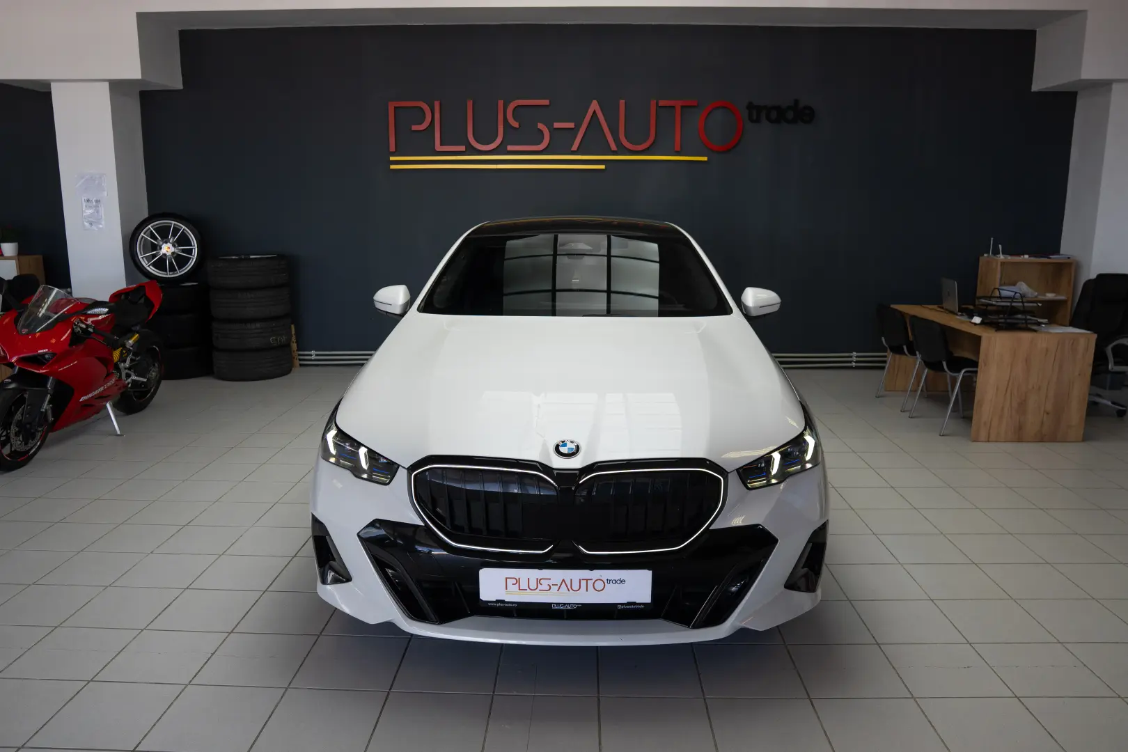 BMW 520I