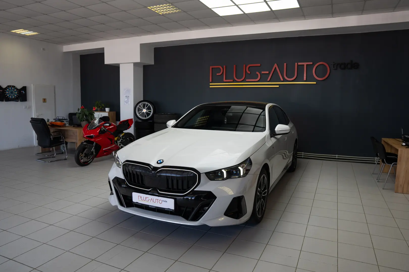 BMW 520I