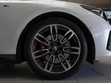 BMW 520I