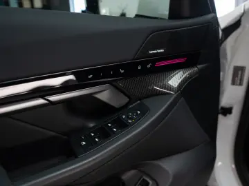 BMW 520I