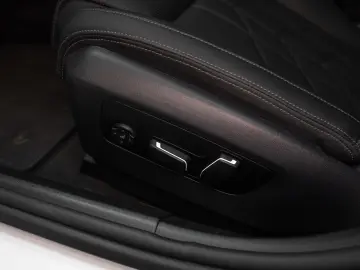 BMW 520I