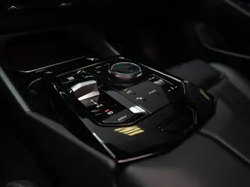 BMW 520I