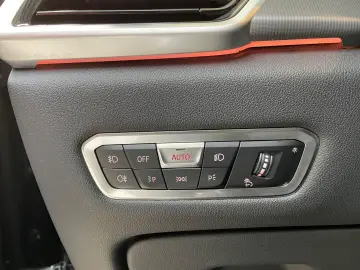 X5 xDrive 25d/ Live Cockpit/ACC/